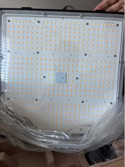 LED GROW LIGHT