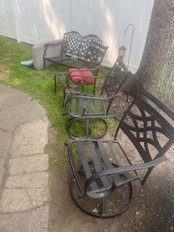 Outdoor patio chairs