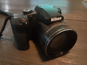 Nikon Coolpix B600 Camera + Official Nikon Tripod