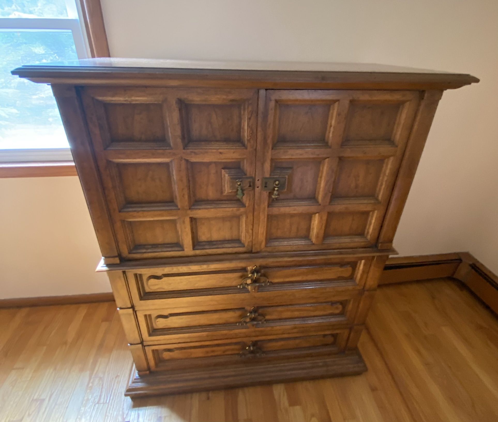 1970s Vintage Drexler Heritage Highboy Dresser