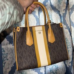 Michael Kors Shoulder Bag