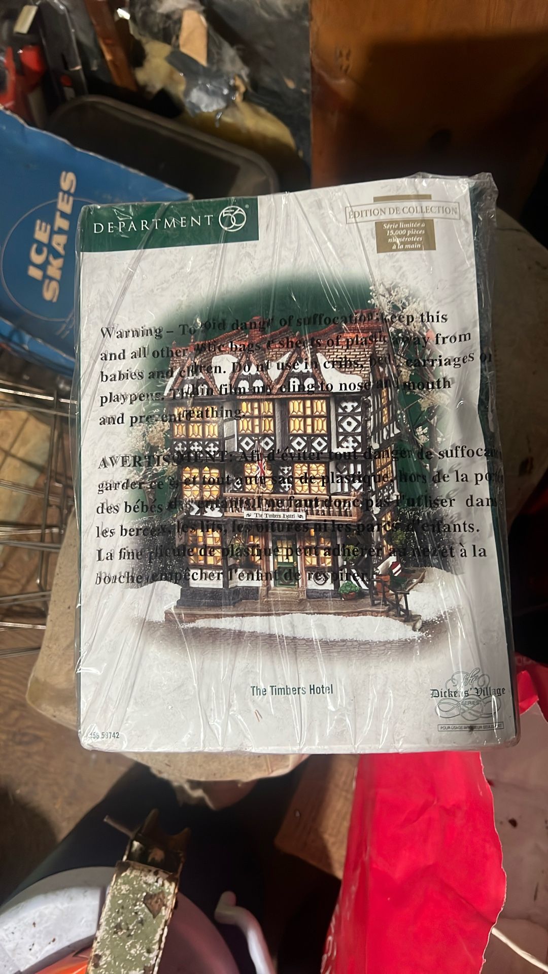 Department 56 Collectible Christmas Houses