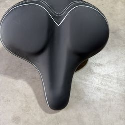 Bike Seat Extra Wide Extra Cushion Like New