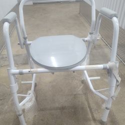 PORTABLE TOILET/ NEVER USED

