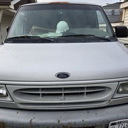 Ford E 150 