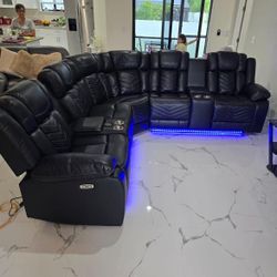 BRAND NEW POWER RECLINING SECTIONAL SOFA WITH SPEAKERS,BLUETOOTH,LED LIGHTS,USB PORT,STORAGE AND CUP HOLDERS 
