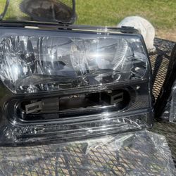 02-09 Chevy Trail Blazer Smoke Amber Headlights