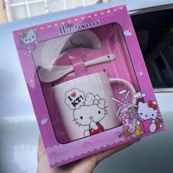 Hello Kitty Mug Set