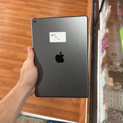 iPad 7th Gen 32GB WiFi Only Used 