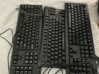 EVERYTHING MUST GO! KEYBOARDS $10 OBO SOLD AS IS