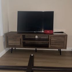 TV STAND 