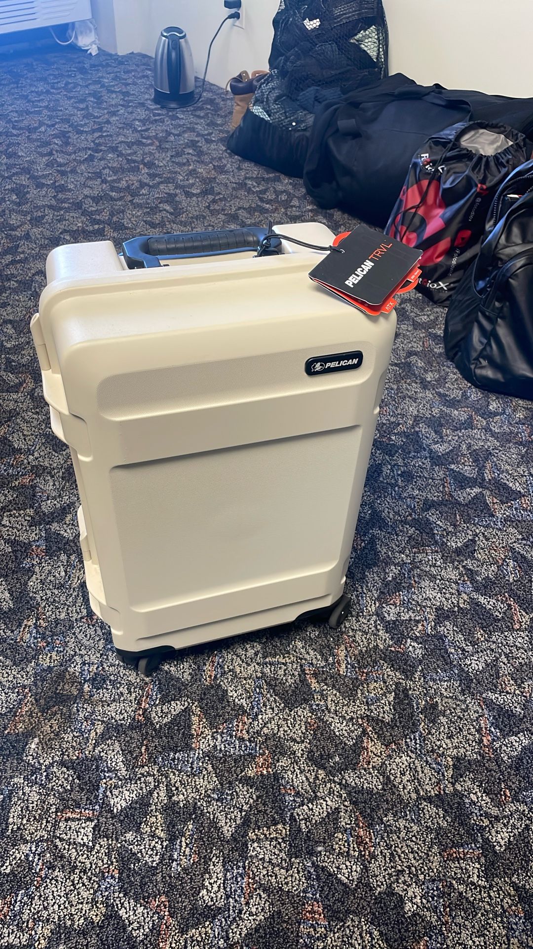 22" ATX Carry-On Hard-Sided Luggage / Sand Color/