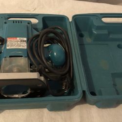 Makita Plunge Router 