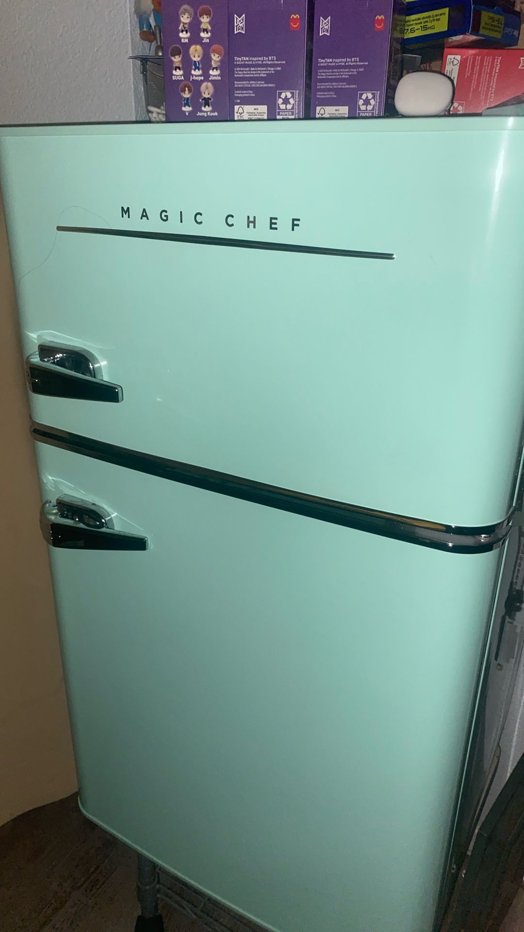 Mini Fridge Or Small Refrigerator