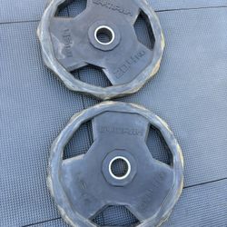 Pair of 45 pounds gym pack Olympics weights rubber coated   In good condition I have 5.  pairs available 85 each pick up in sun valley cash only 