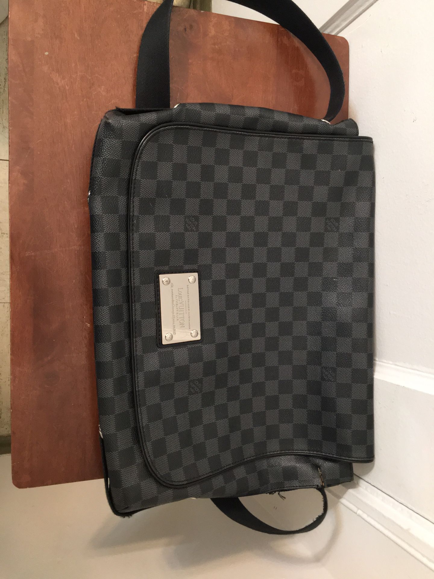 Louis Vuitton  Sling Messenger  Cross Bag Original 