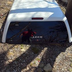 2006 Honda Ridgeline Leer Cap