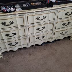 French Provincial 5 PC Bedroom Set