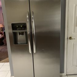 Used Refrigerator For Sale, Needs Repairs 