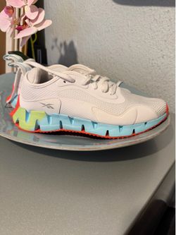 Rebook size 8 1/2 New