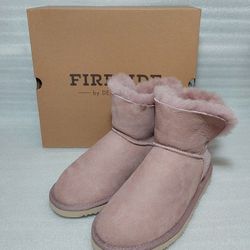 Fur boots. Size 9 women's shoes. Pale pink. Brand new in box. Like UGG 