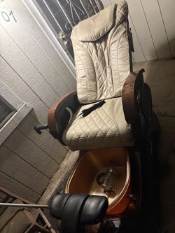 Pedicure massage chair