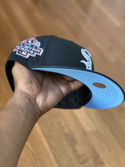 COLORED BOTTOMS, BRIM, FITTED HATS