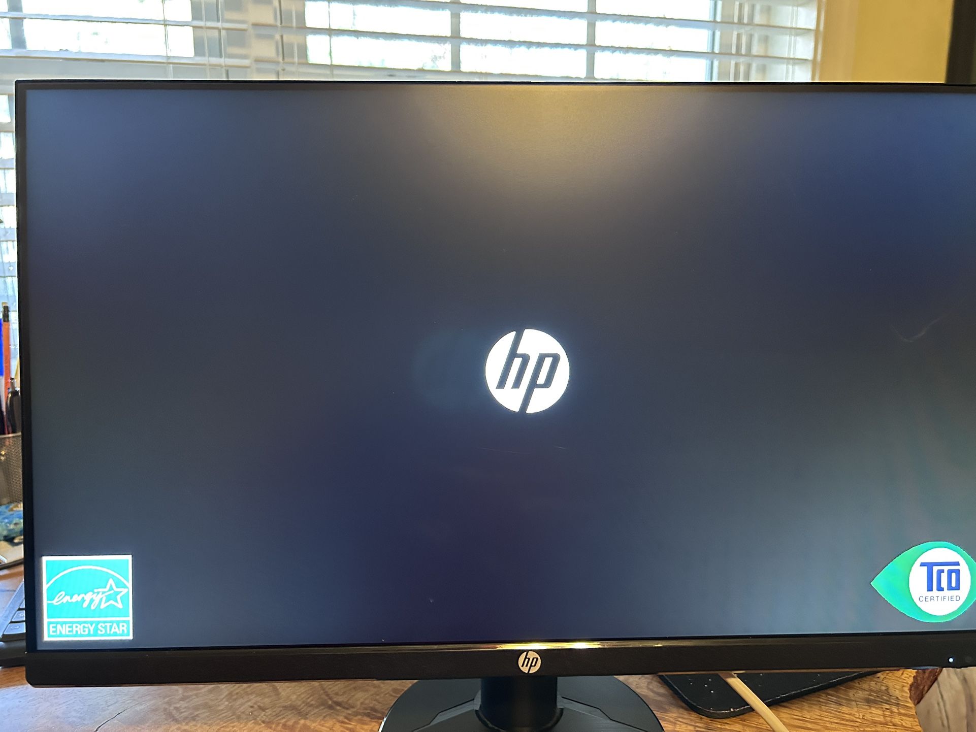 HP Computer Monitor 24”