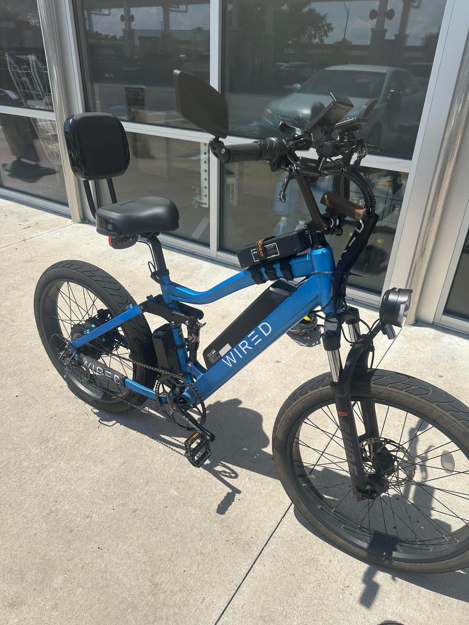 Wired freedom electric e bike 60v 2500w 35-40mph Fast!! I also have the fenders back rack extra