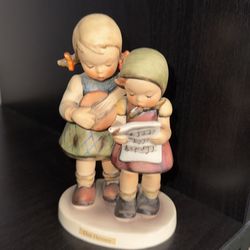 Close Harmony Hummel figurine - HUM 336