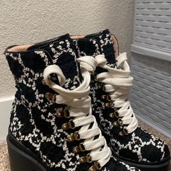 Authentic Gucci Boots Size 37.5 $800 Pick Up Only