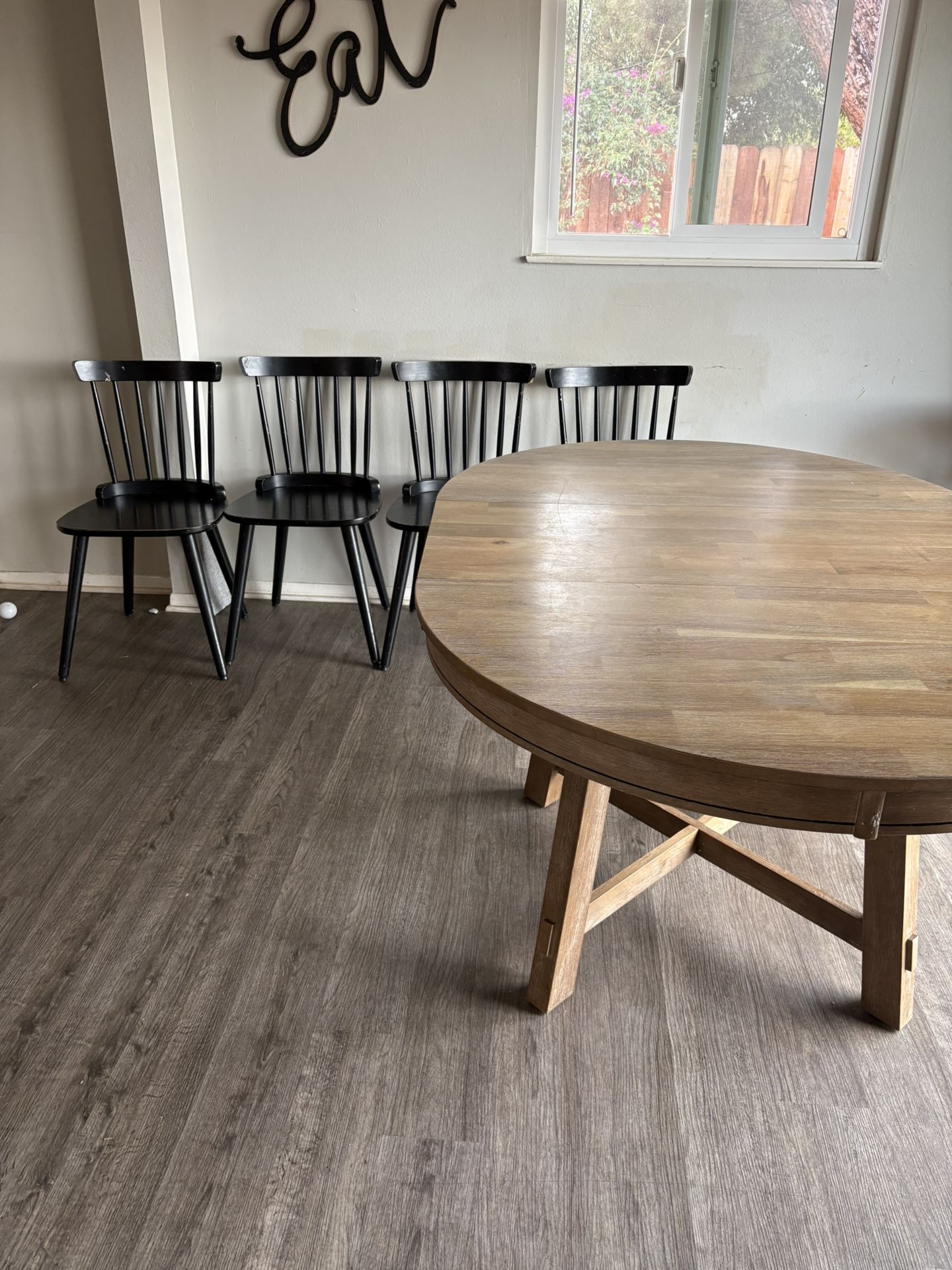 Dining Table & Chairs