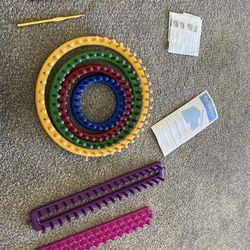 Crocheting/Knitting Looms