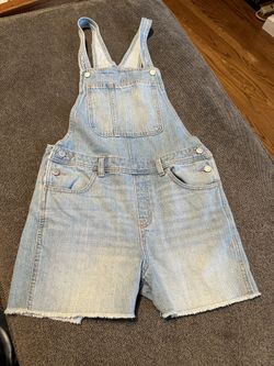 Old Navy XL 14-16 Light Wash Denim Shortfalls