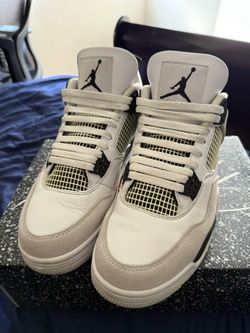 Jordan 4s