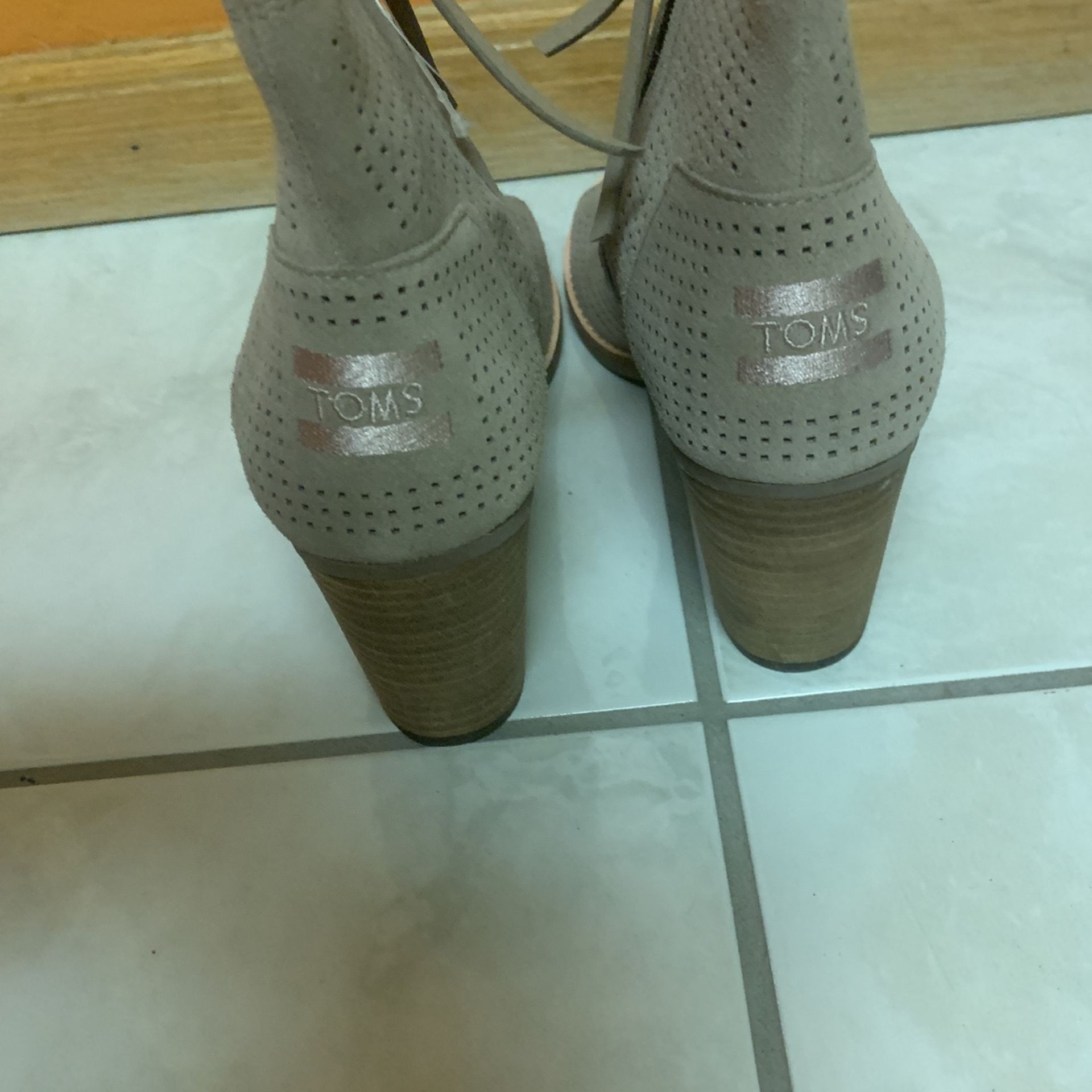 Gucci Shoes-Women Size 39 for Sale in Apple Valley, CA - OfferUp