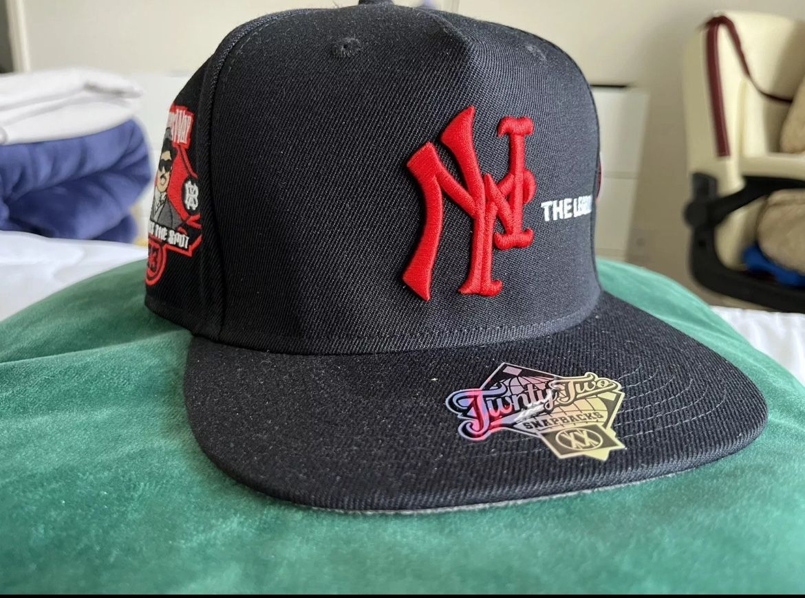 🔥🔥Twnty-Two New York Yankees x Mets Carlitos Way Movie Themed SnapBack🔥🔥