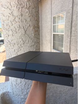 Sony PlayStation 4 / PS4