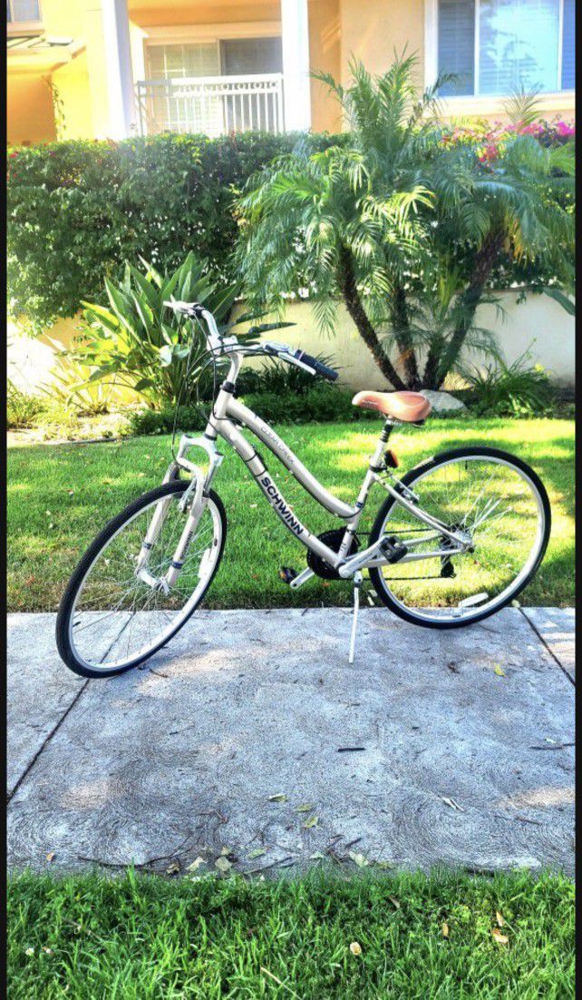 Bicycle Schwinn Clear Greek ,Size 28,  Shimano, Like New