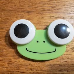 froggy contact lens case