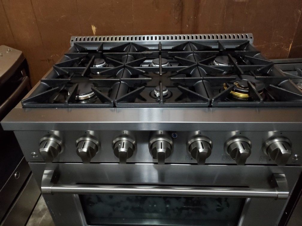 Forte 36 Inches Stainless New Condition 2023 Warranty Pick Up In Bridgeport CT Warranty..$7999