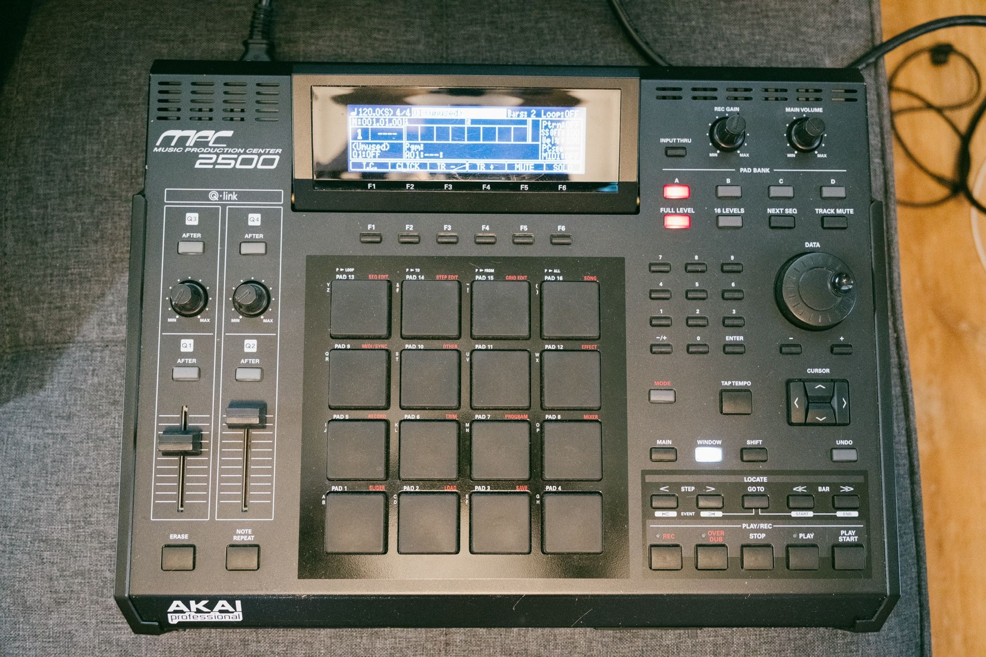 Akai Mpc 2500