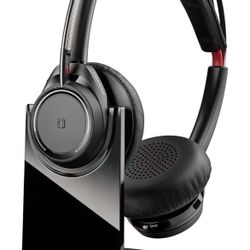 Poly Voyager Focus UC