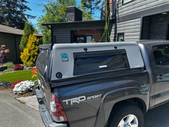 FLATED Air-Topper CAP50, an Inflatable Truck Cap Bed Cover for mid-Size Truck 5ft beds - $1500 new