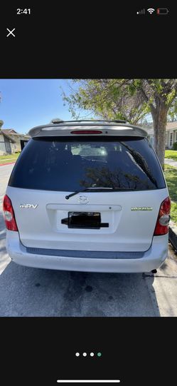 2002 Mazda MPV