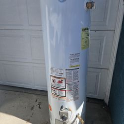 40 Gallon Water Heater Works Good