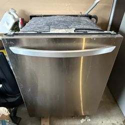 LG Top Control Smart Dishwasher with QuadWash