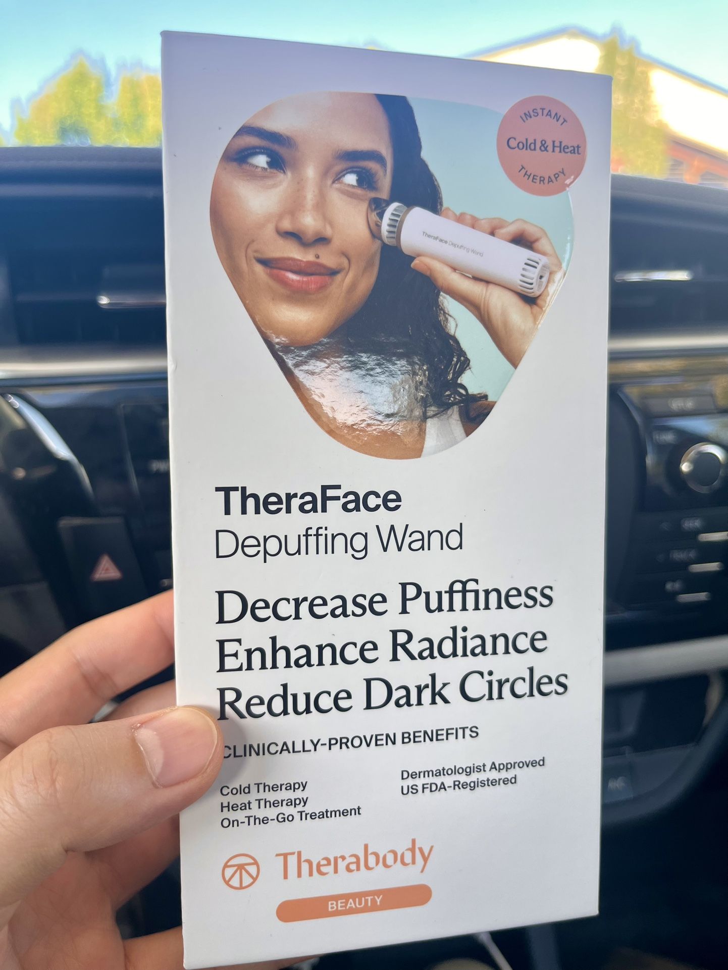 TheraFace Depuffing Wand