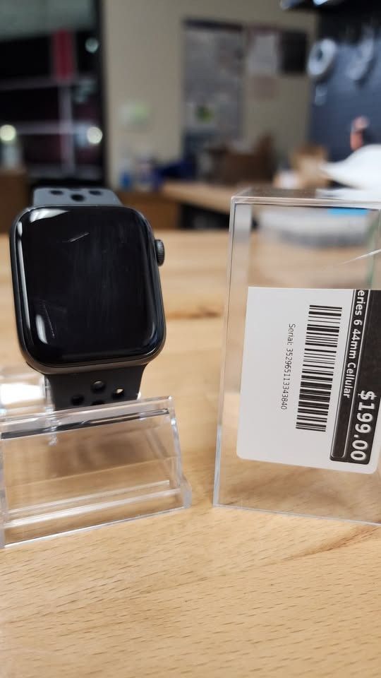 Apple Watch Series 6 44mm Cellular - G