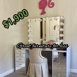 Impressions Vanity With Bluetooth Mirror Brand New